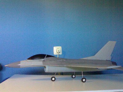 f-16_tren_02.jpg