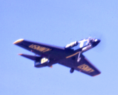 A-4-rc-fly-2.gif