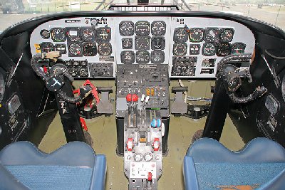 Dornier Do 28D-1 Skyservant-Cockpit.jpg