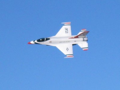 F-16 Vuelo-2.jpg