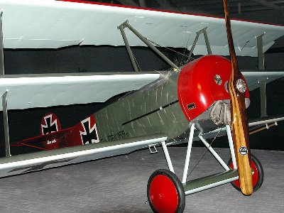 ad08-04%20Fokker%20DR1%20152%2017%20800.jpg