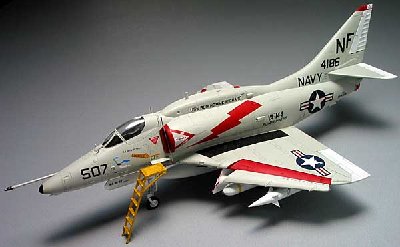 hasegawa_a-4_skyhawk_48.jpg