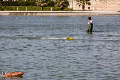 agobiando al rescatador2.jpg