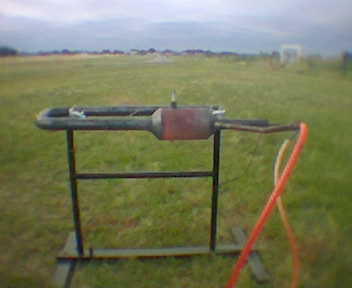 en marcha, manguera roja entrada de gas, manguera naranja entrada de aire a pulmon solo para el encendido.jpg