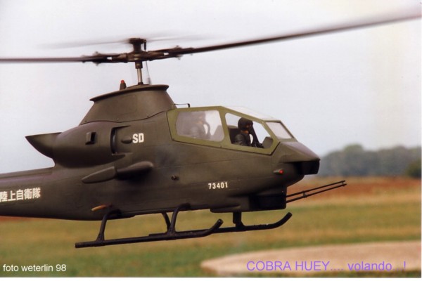 cobra-huey-volando (w).jpg