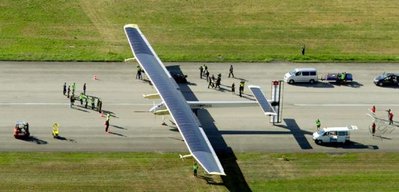 Aterriza_Solar_impulse.jpg