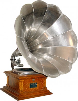 466px-VictorVPhonograph.jpg