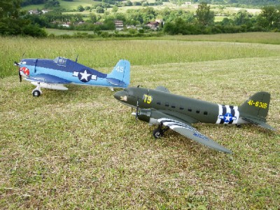 c47 y hellcat.jpg