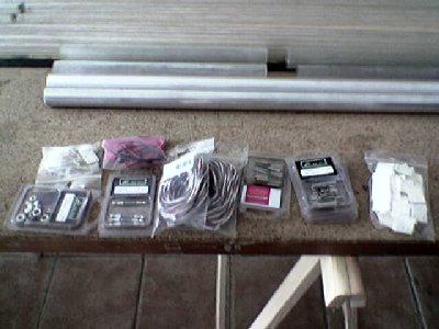 Mas materiales, cables, bisagras, tensores, etc..jpg