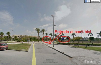 entrada carril bici desde hotel.jpg