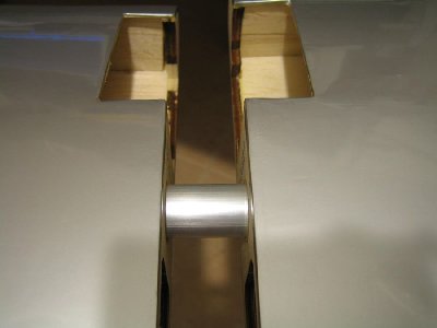 Aluminium spar to hold wings together.jpg