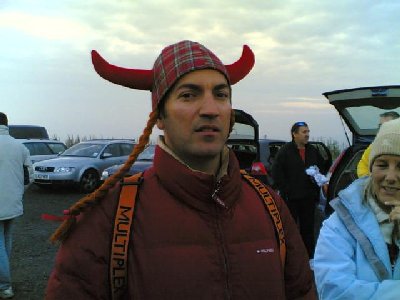 Alvaro y su Gorro con agujeros.jpg