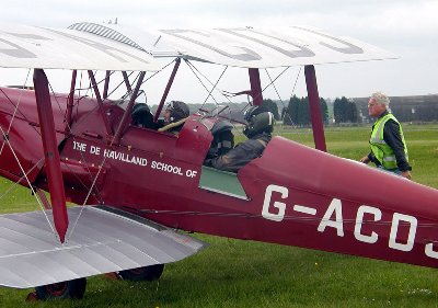 DH82 G-ACDJ (2).jpg