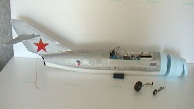 MIG-15 REPARACION 1.jpg