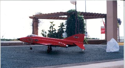 F4-1.jpg