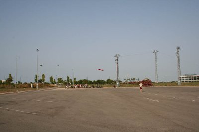 Primer vuelo con los teloneros al fondo.jpg