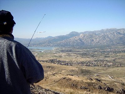 Embalse de Manzanares al fondo.jpg